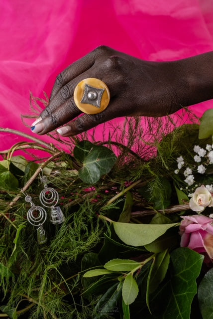 Bague Ambre et croix argent